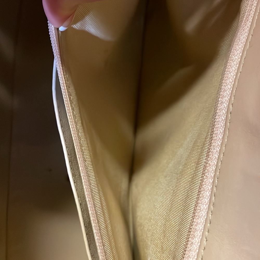 Chanel jumbo single flap bought at Yoogie’s Closet had it cleaned touched up - Picture 6 of 15